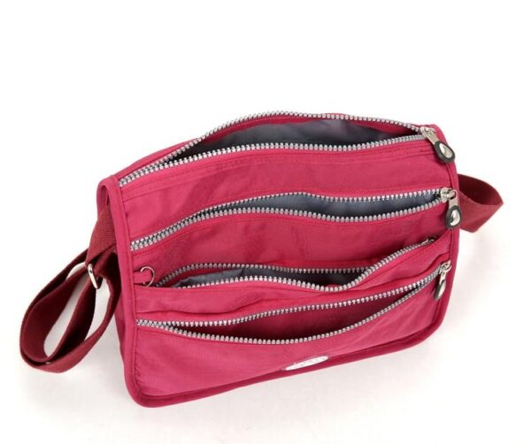 Lyon real leather multi-compartment purse