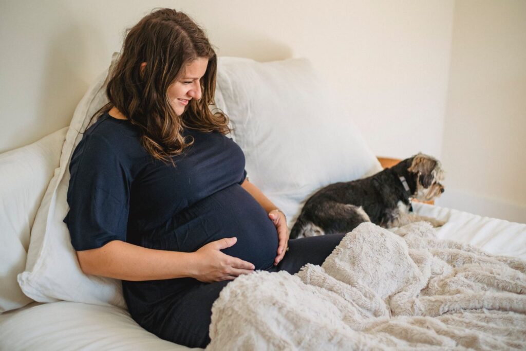 Use pillows during pregnancy to support body