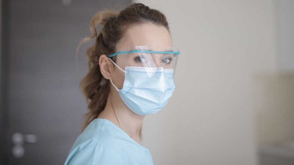 Help Your Teen Pick Best Healthcare Degree