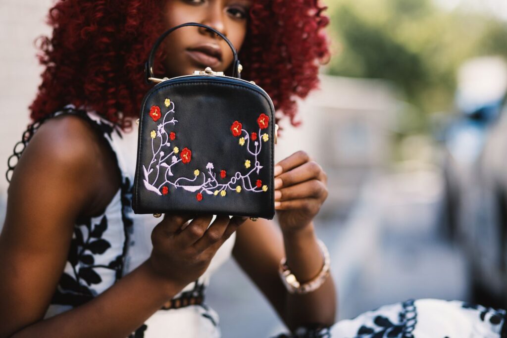 Pros and Cons of Machine Embroidery