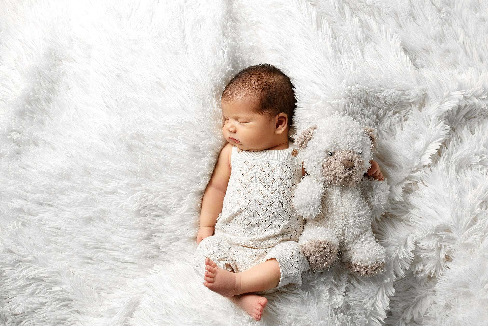 Illustration of 8 Month Sleep Regression: Best Tips for Peaceful Nights
