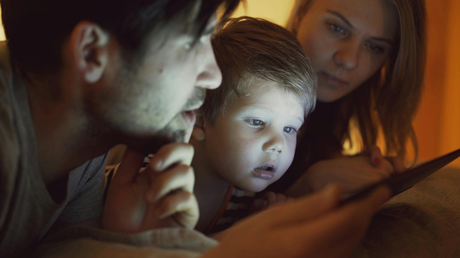 Illustration of Family Technology Agreement Kids Will Follow